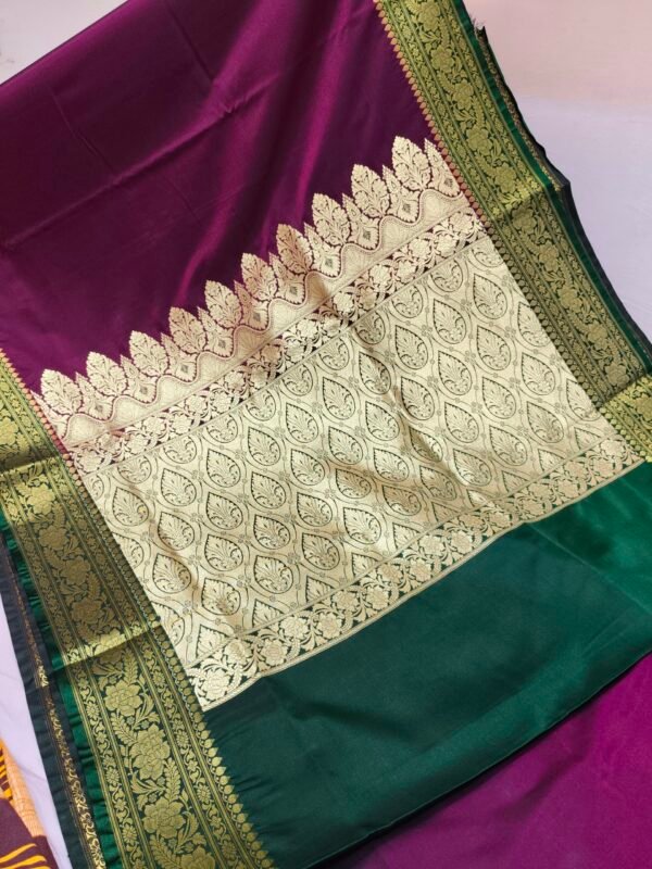 Pallu And Border Plain Banarasi Saree Party Wear